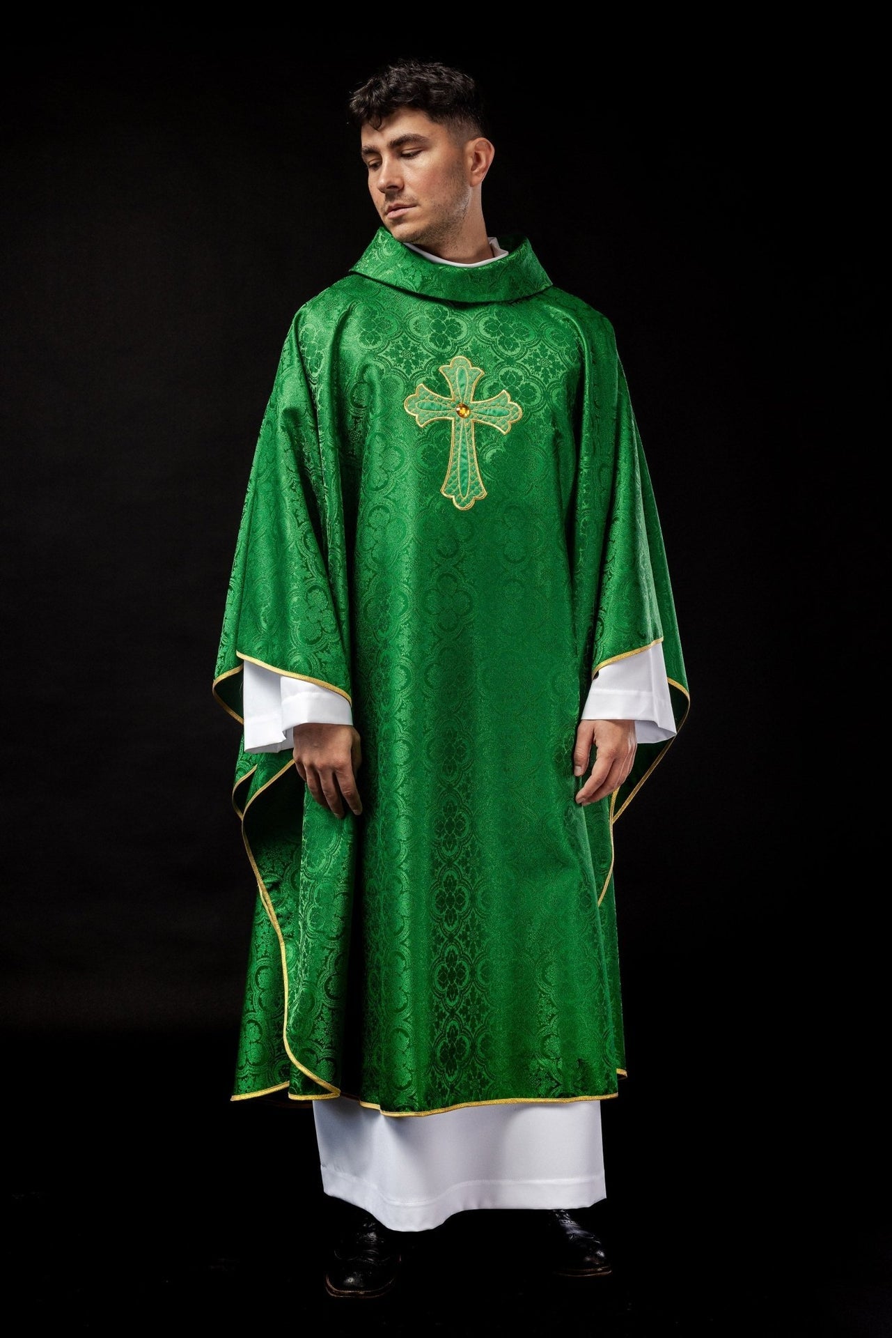 Ornat Zielony Haftowany z Krzyżem Złotą Nicią Liturgiczny - alba.pl