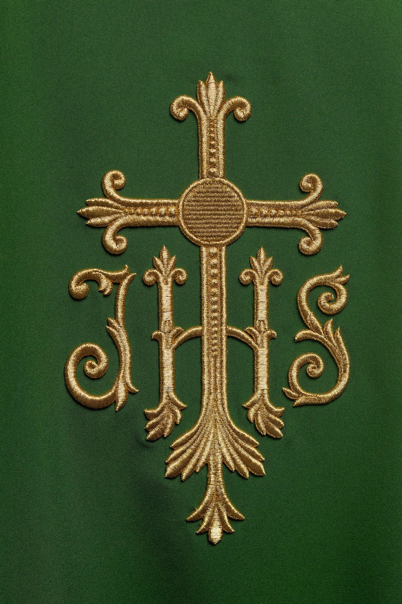 Ornat Zielony Liturgiczny z Haftem JHS i Złotą Lamówką - alba.pl
