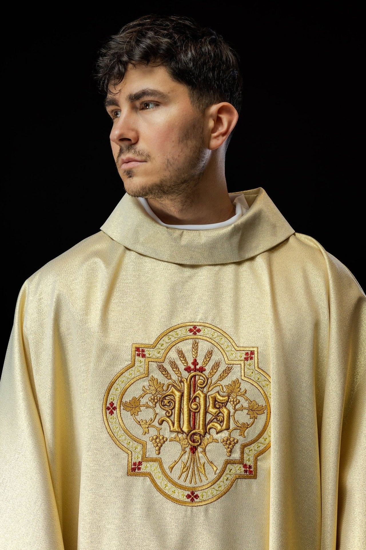 Ornat Złoty IHS PAX Haftowany - Liturgiczny Strój Premium - alba.pl