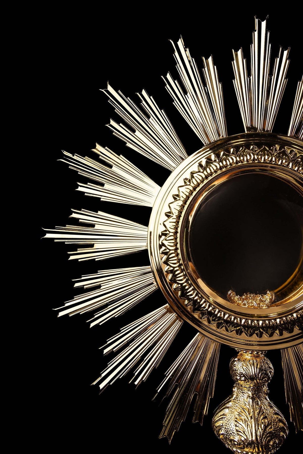 Pozłacana monstrancja liturgiczna z mosiądzu w stylu barokowym na dużą hostię - alba.pl