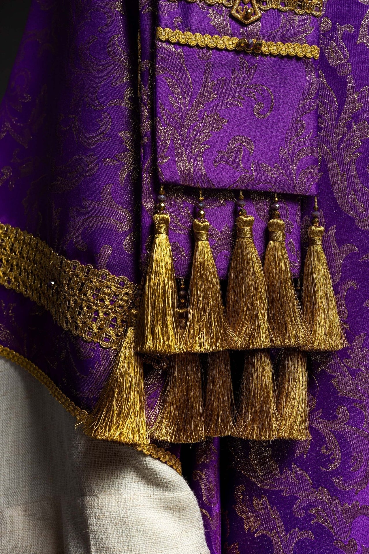 Ręcznie Wykonany Ornat Fioletowy z Kamieniami Naturalnymi - Kolekcja Handmade - alba.pl