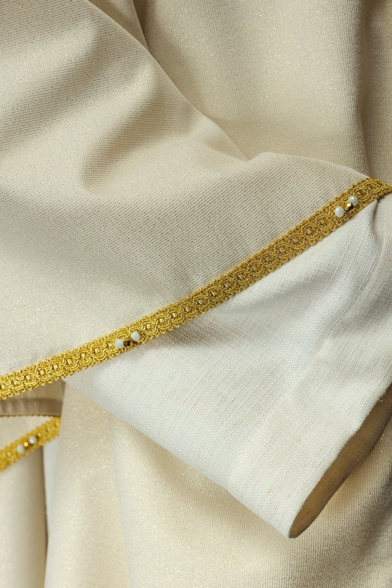 Ręcznie Wykonany Ornat z Kamieniami Naturalnymi - Kolekcja Handmade - alba.pl