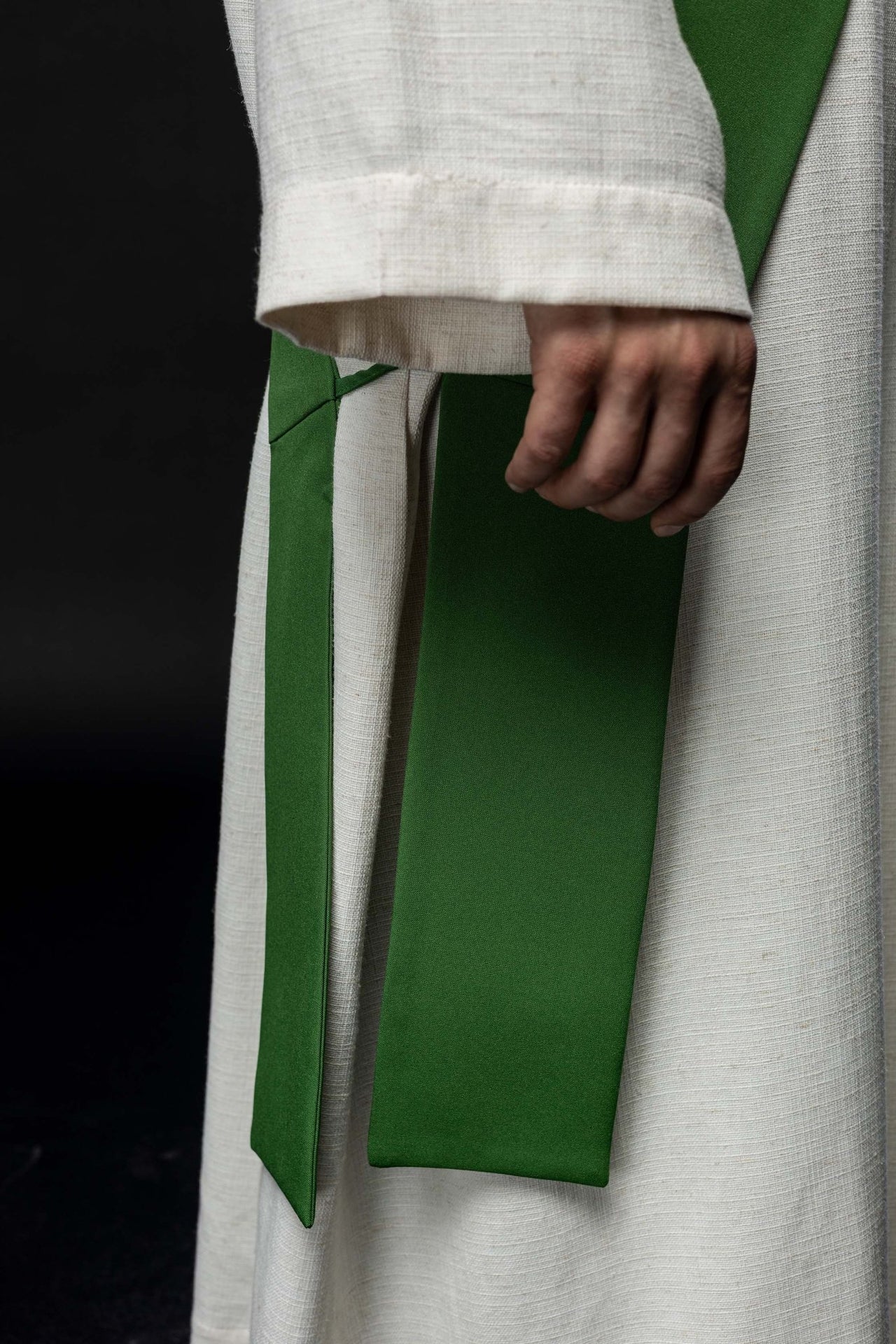 Stuła Diakońska z Haftowanym Krzyżem - Elegancka i Trwała - alba.pl
