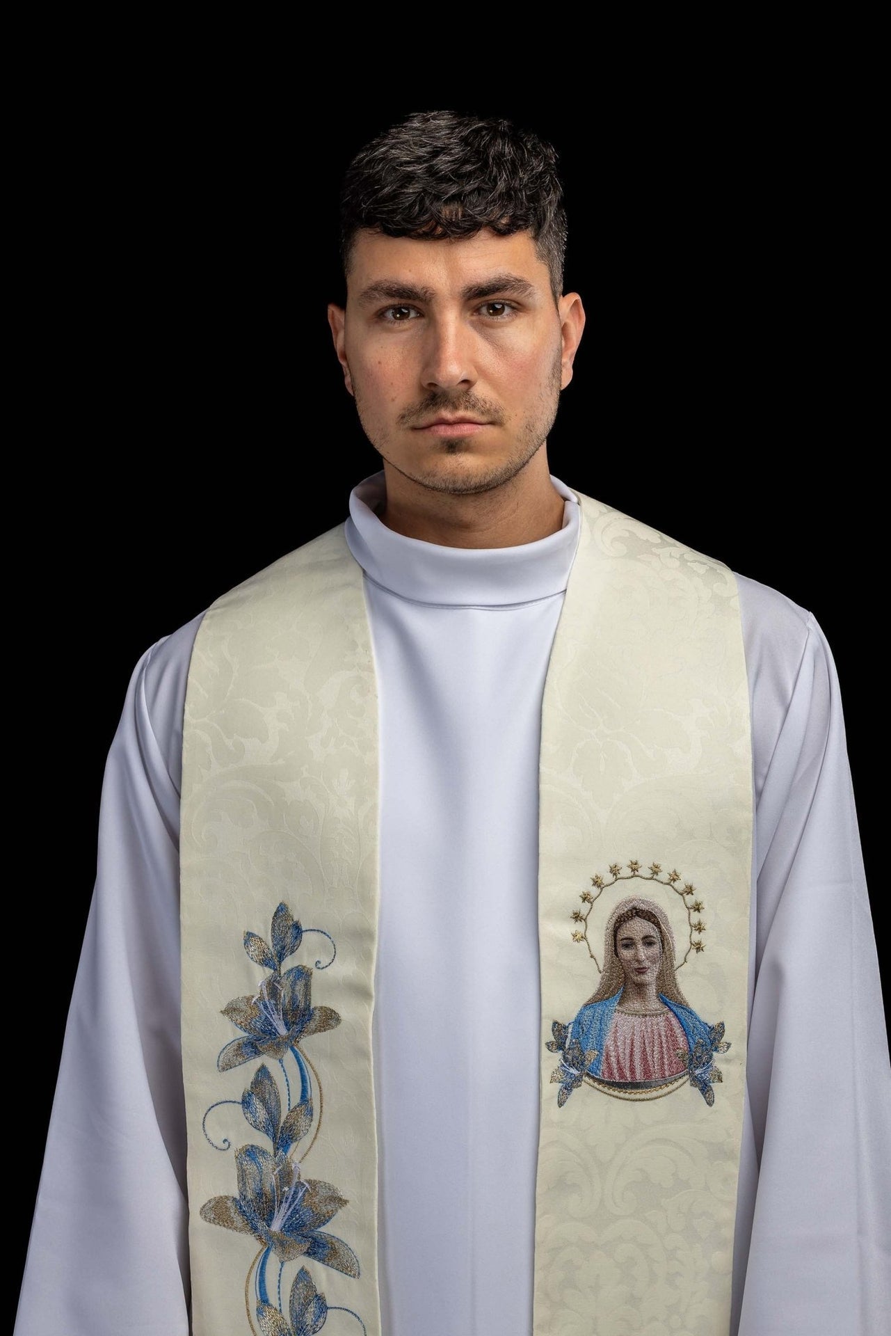 Stuła haftowana z wizerunkiem Matki Bożej Medjugorje - alba.pl