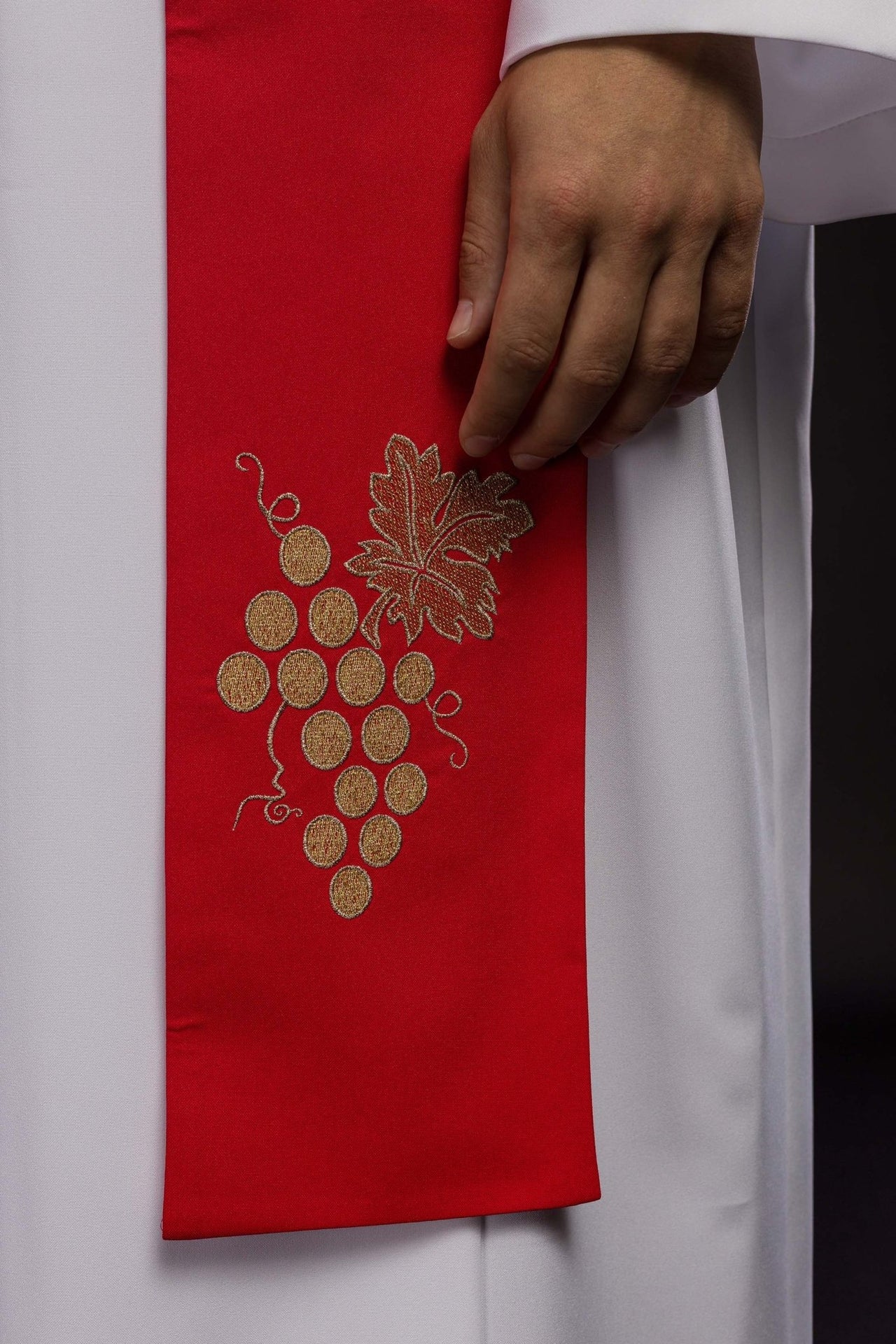 Stuła Kapłańska Czerwona Haft IHS Winogrona - Elegancka Liturgia - alba.pl
