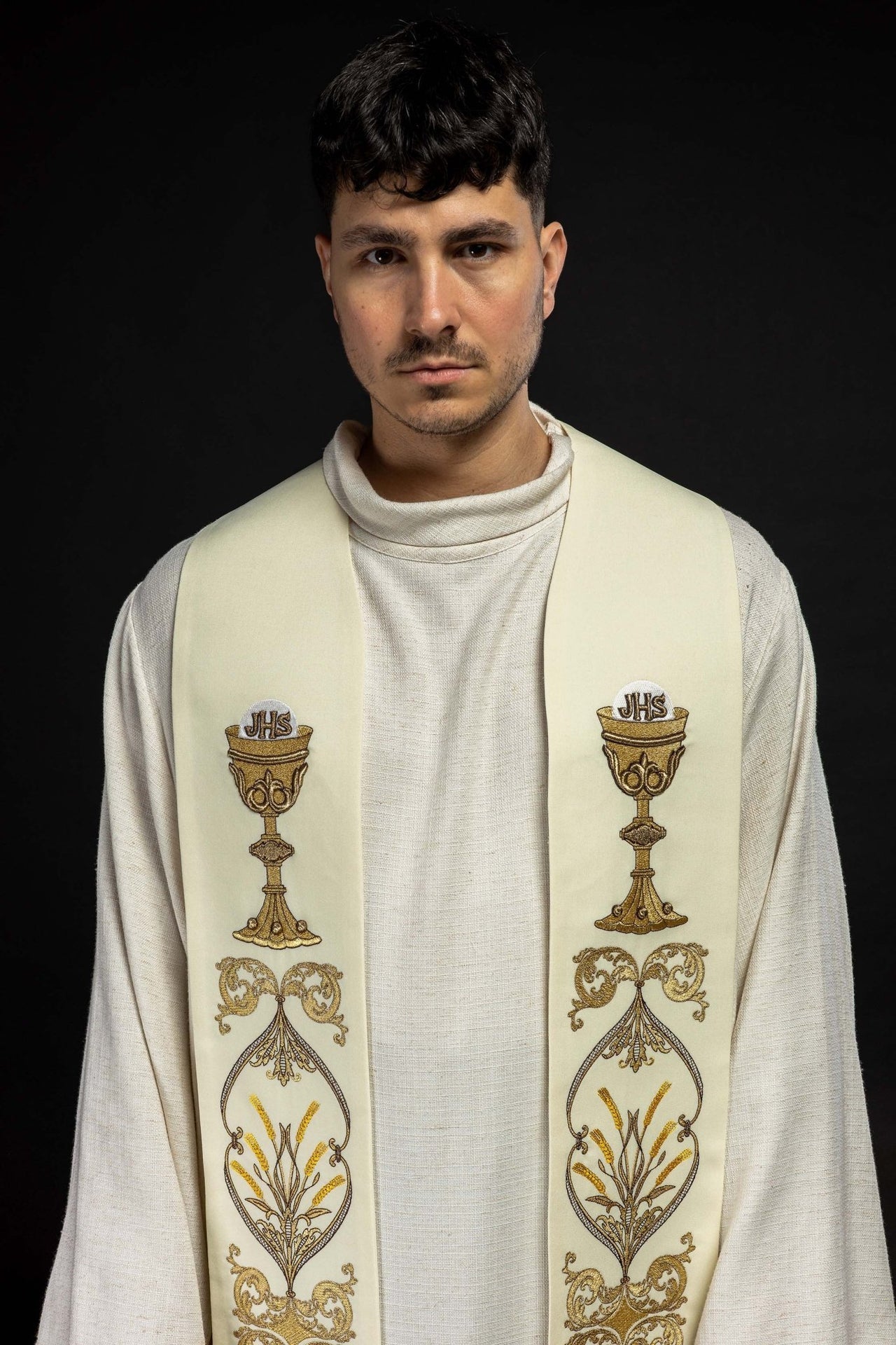 Stuła Kapłańska Ecru z Haftem IHS Kielich - Elegancka Liturgia - alba.pl