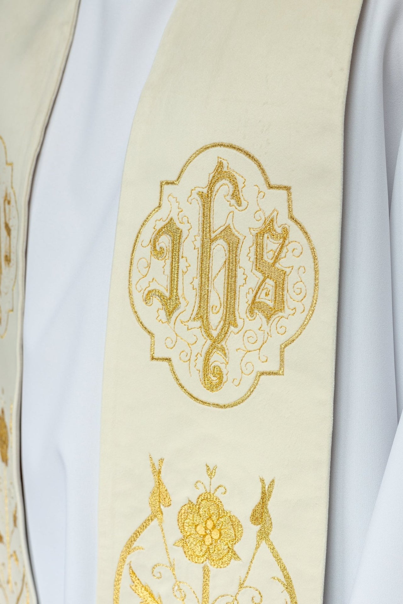 Stuła Kapłańska Haftowana Ecru IHS - Elegancka Liturgia - alba.pl