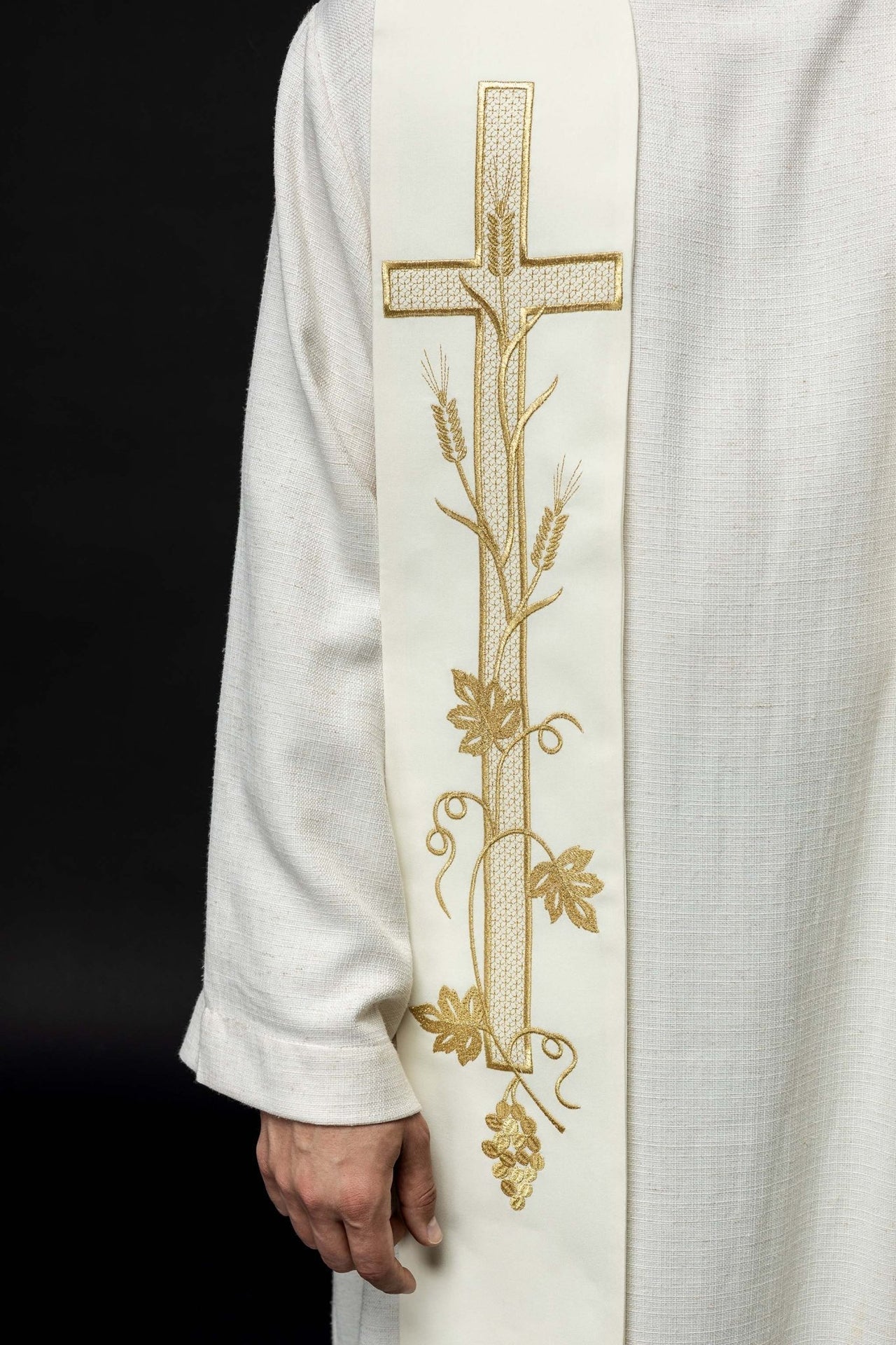 Stuła Kapłańska Haftowana Krzyż Ecru - Elegancka Liturgiczna Szata - alba.pl