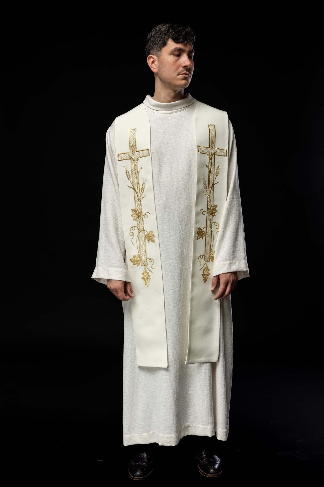 Stuła Kapłańska Haftowana Krzyż Ecru - Elegancka Liturgiczna Szata - alba.pl