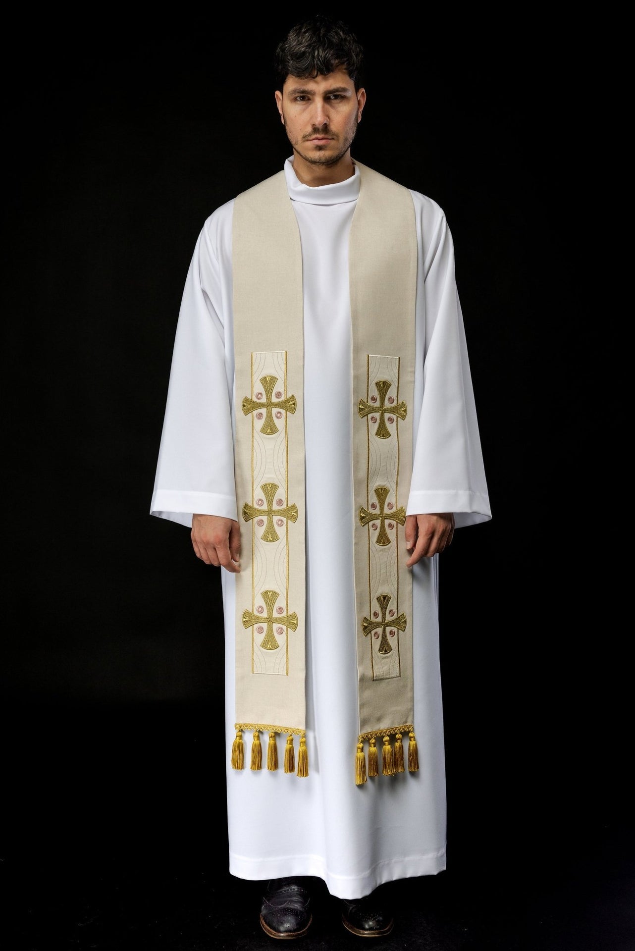 Stuła Kapłańska Haftowana Krzyżami Ecru - Elegancka Liturgia - alba.pl