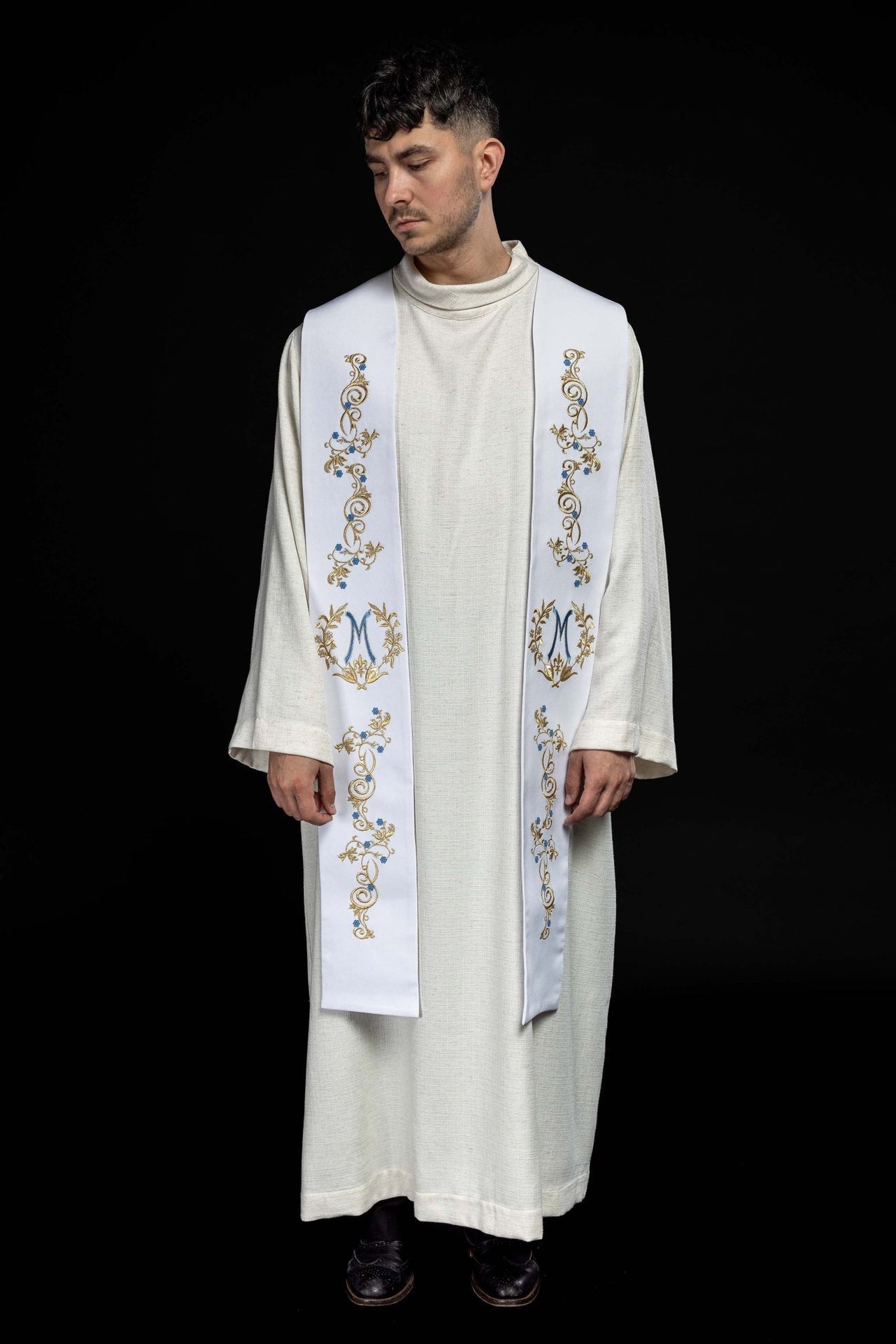 Stuła Kapłańska Haftowana Maryjna Biała - Elegancka Liturgia - alba.pl