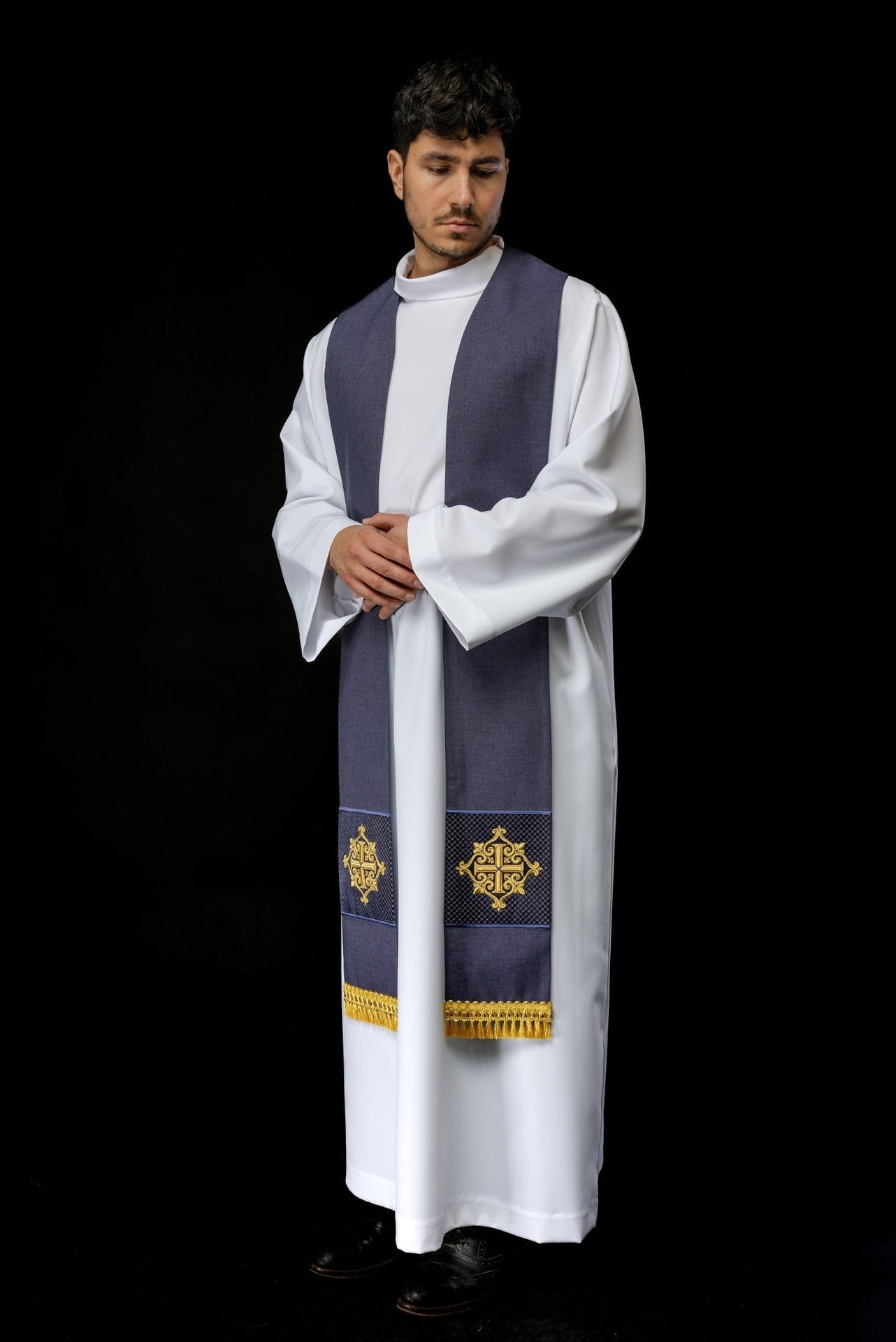 Stuła Liturgiczna Fioletowa z Aksamitu - Krzyż Haftowany - alba.pl