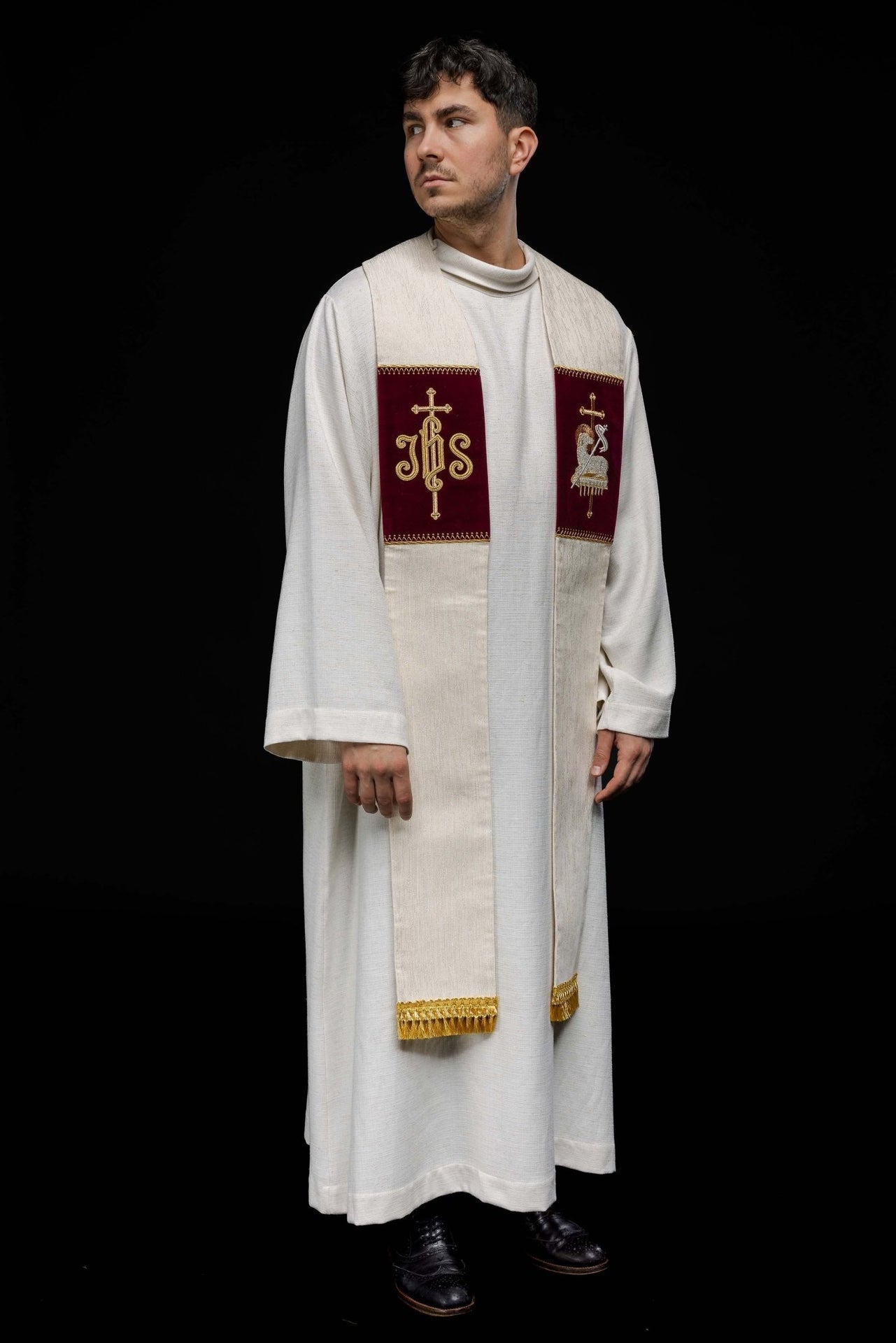 Stuła Liturgiczna z Haftem Baranka Bożego i JHS - alba.pl