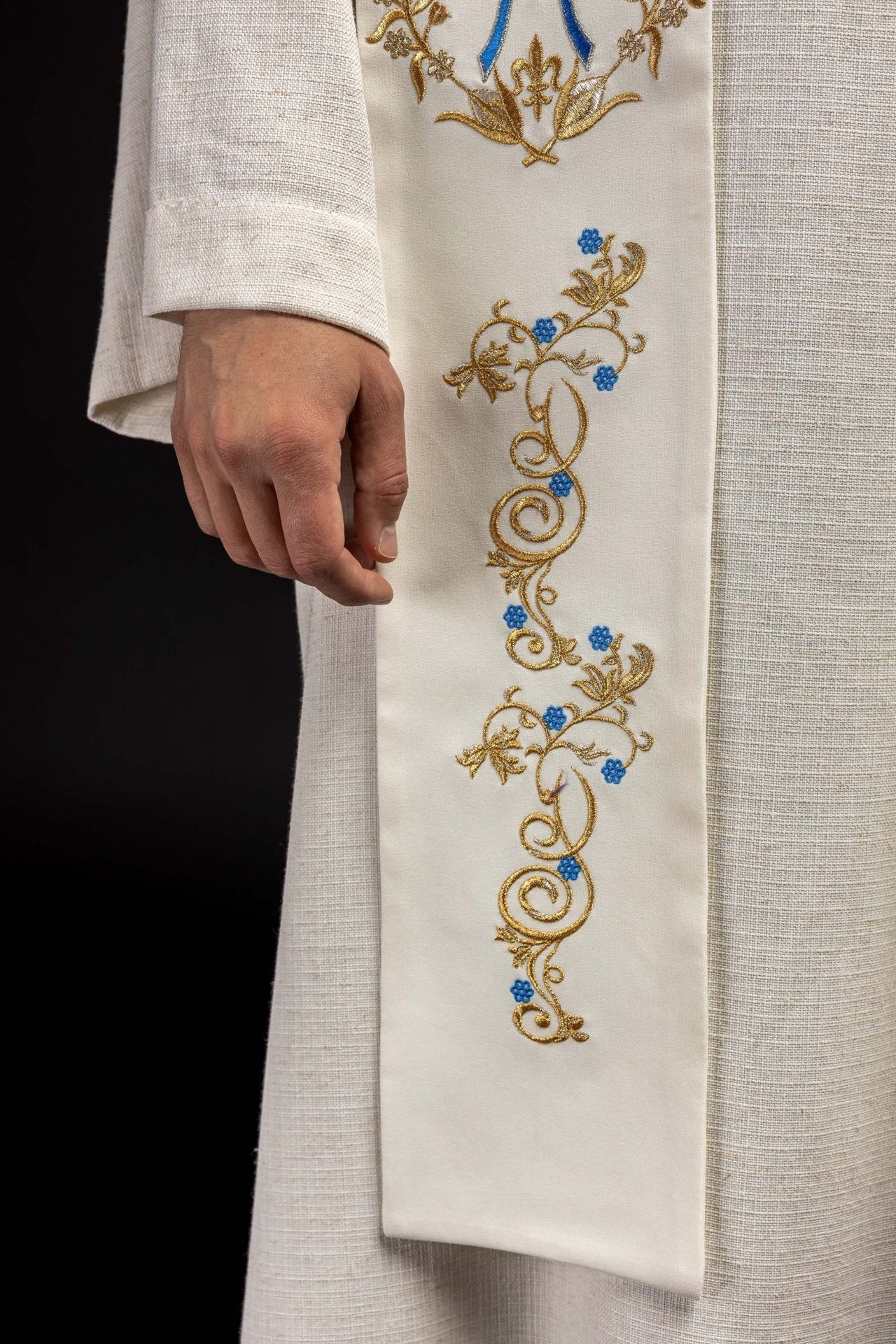 Stuła Maryjna Haftowana Ecru - Symbolika i Elegancja - alba.pl