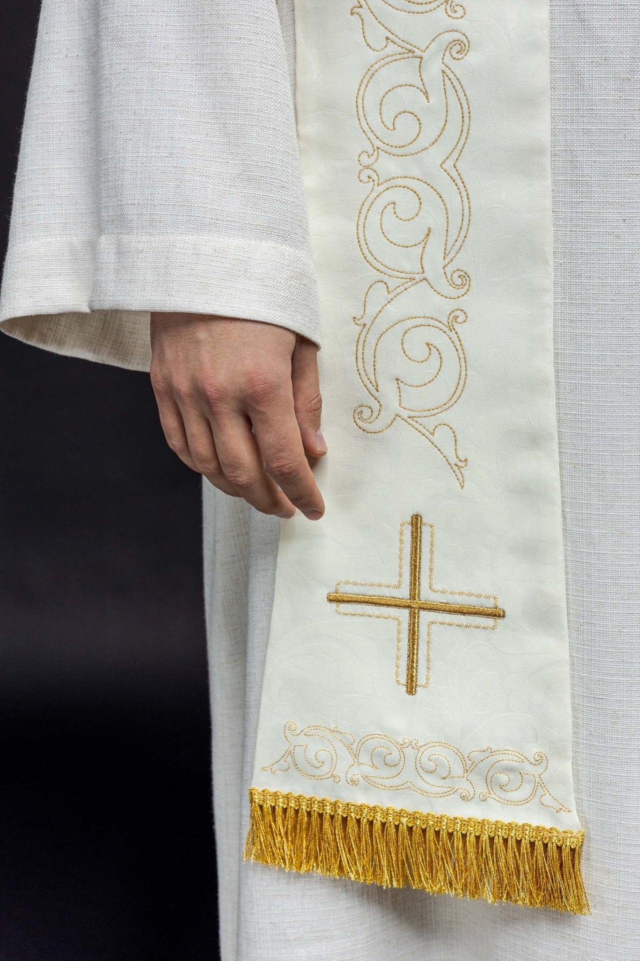 Stuła Rzymska Ecru z Haftowanym Krzyżem Żakardowa - alba.pl