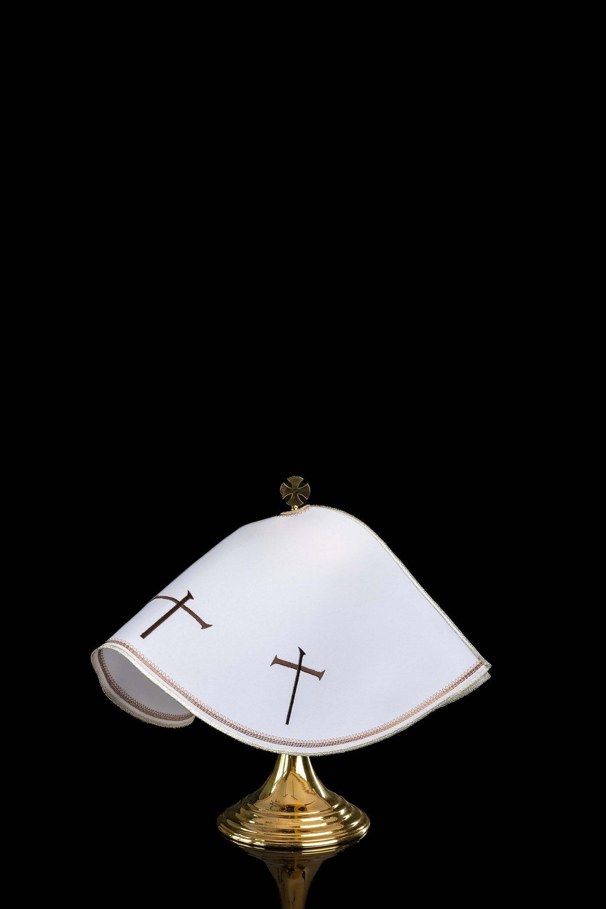 Welon na puszkę z haftem franciszkańskim i wycięciem – 45 cm - alba.pl