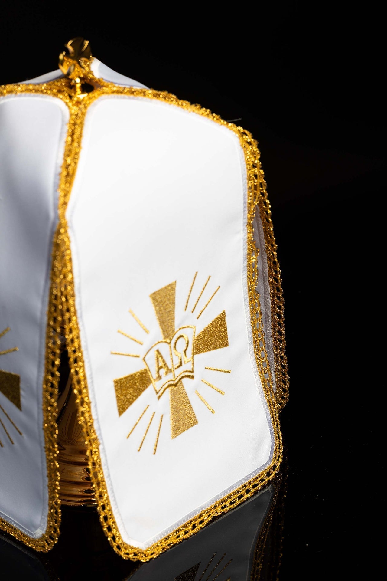 Welon na puszkę ze złotym haftem Alfa i Omega - alba.pl