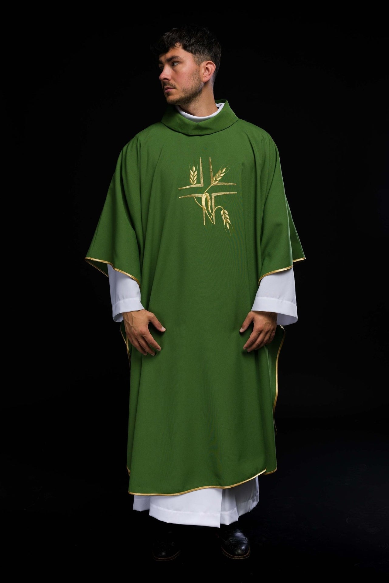 Zielony Ornat Liturgiczny z Haftem Krzyża i Kłosów - alba.pl
