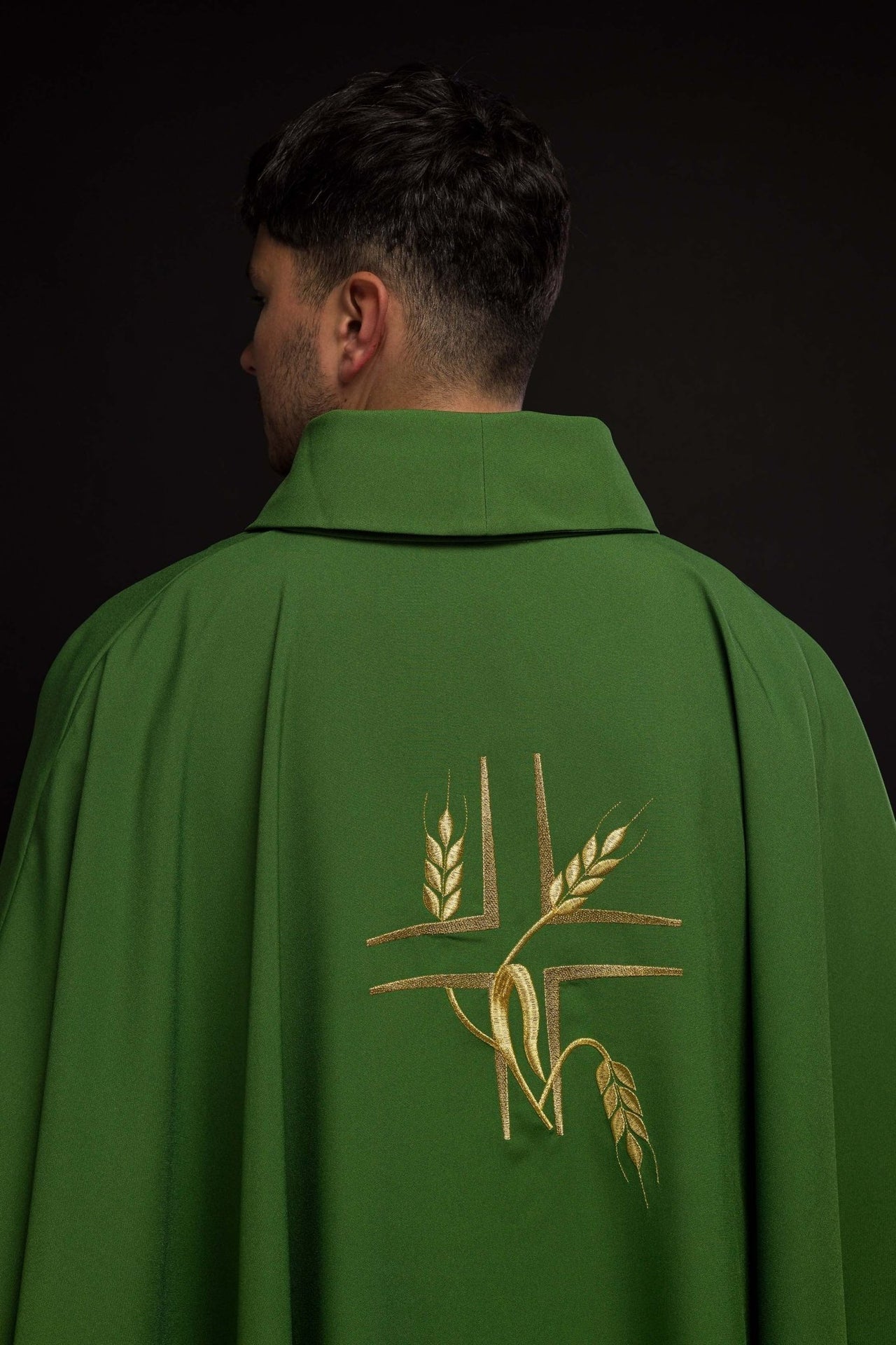 Zielony Ornat Liturgiczny z Haftem Krzyża i Kłosów - alba.pl