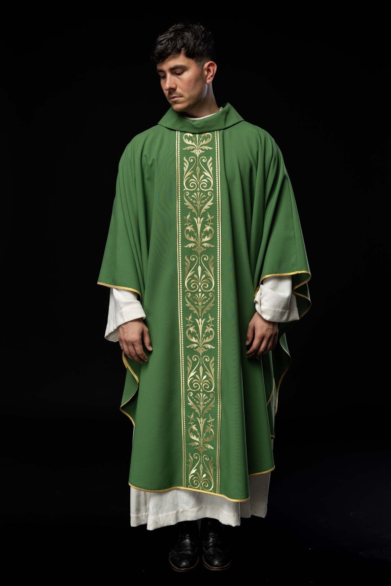 Zielony Ornat Liturgiczny Złoty Pas Haftowany Komplet Ze Stułą - alba.pl